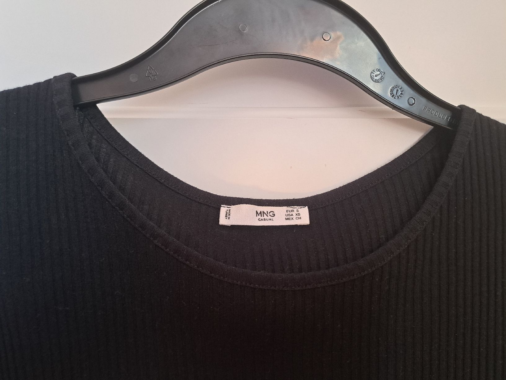 Mango Kleider: MANGO Kleid Grösse S mit Schulterausschnitt – Gebraucht aus Zürich von dph_r9t2 6