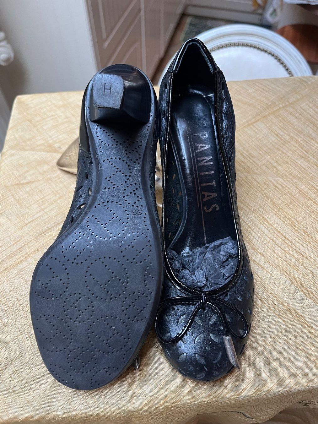 Damenschuhe: Escarpins en cuir ajouré – Neu (gemäss Beschreibung) aus Sion von dol_v5bk 3