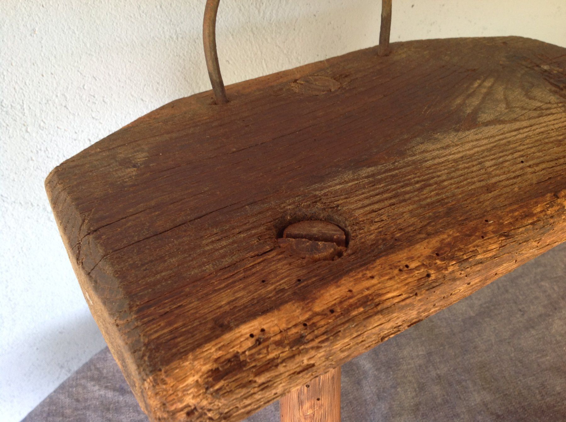 Sgabelli: hocker vintage tabouret Brutalist - anthroposophische hocker – Usato da Vuiteboeuf venduto da broticaire 5