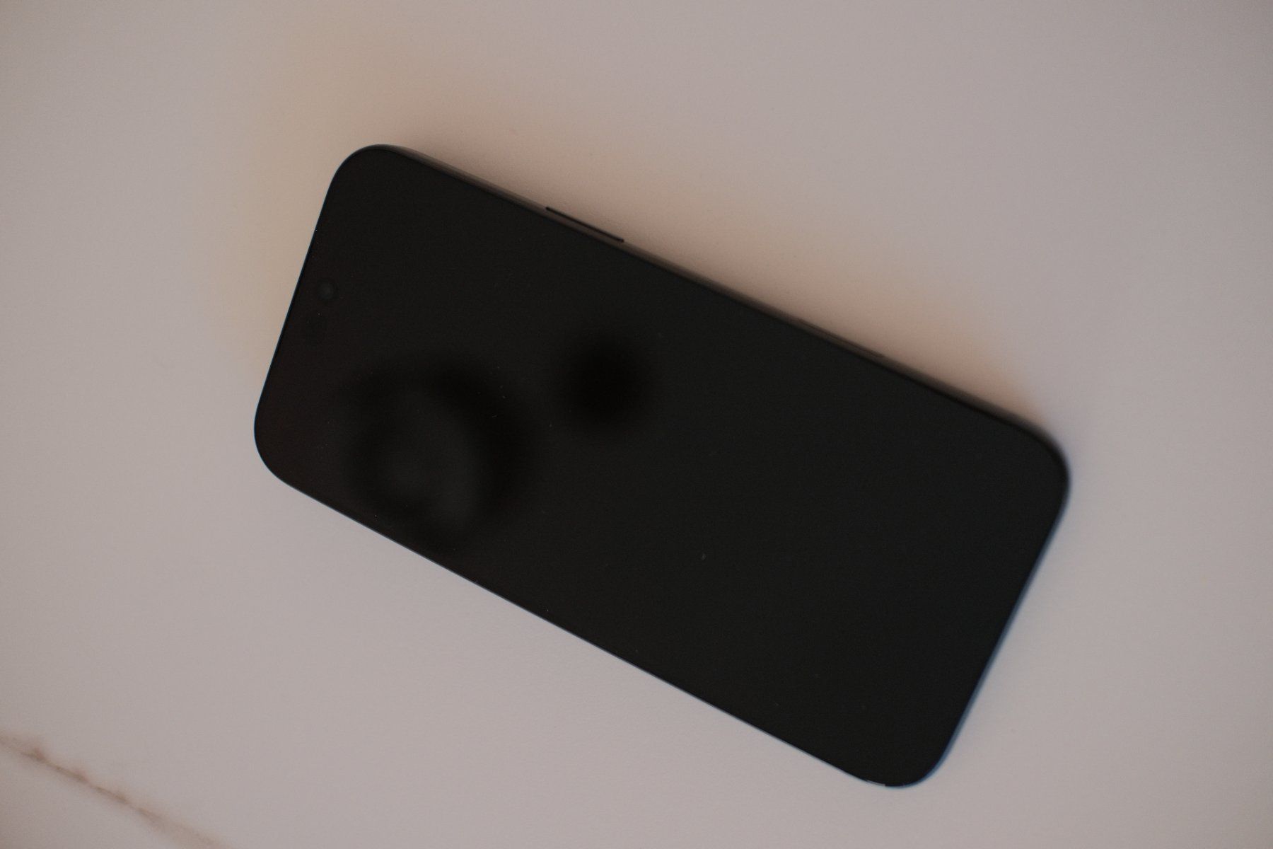 Apple Portables: iPhone 18 pro max 256GB Black – D'occasion à Sion par nic_h5j5 1
