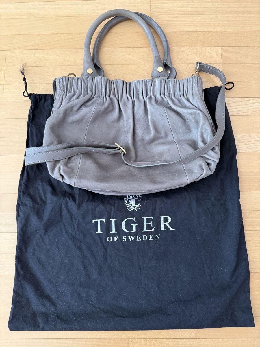 Tiger of Sweden Borse da donna: Tiger Leder Tasche – Nuovo (secondo la descrizione) da Thalwil venduto da Swissbaglady