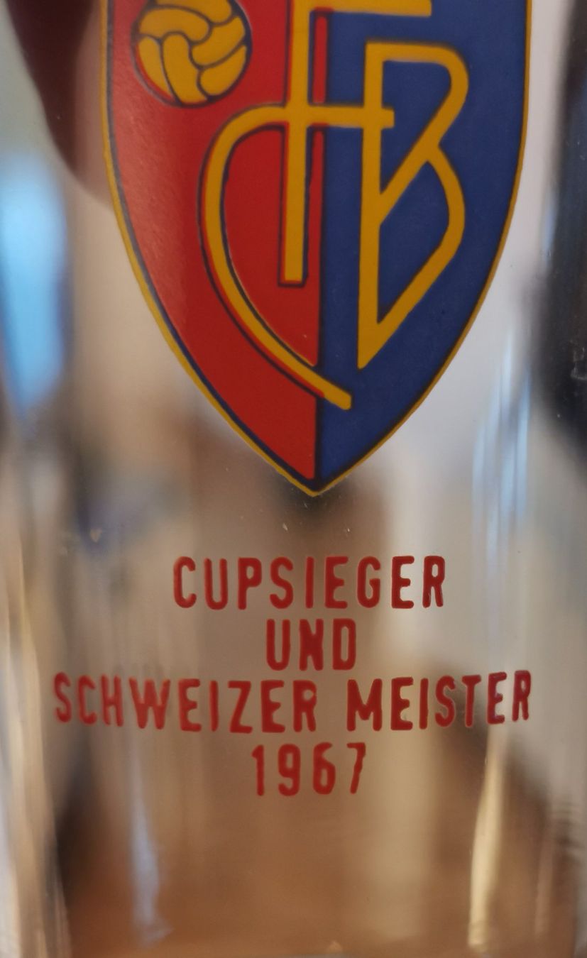 Bicchieri: FC Basel 75 Jahre  Weisswein / Schnapsglas – Usato da Emmenbrücke venduto da Herzog07 7