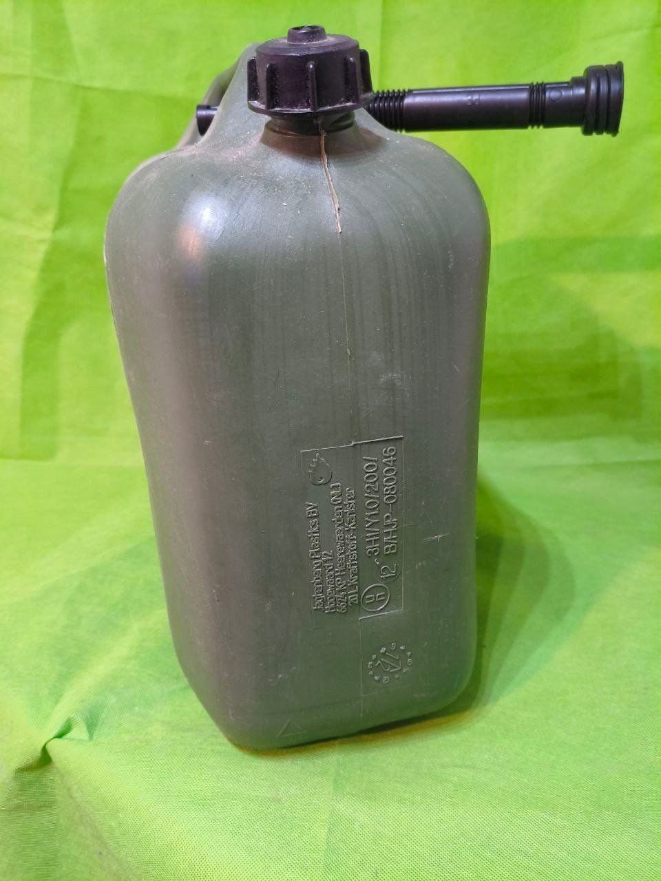 Taniche per benzina: Kraftstoffkanister 20L – Usato da Adliswil venduto da ben_5xjf 1