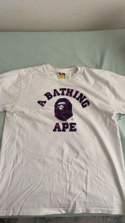 T-shirt A Bathing Ape blanc motif violet taille M