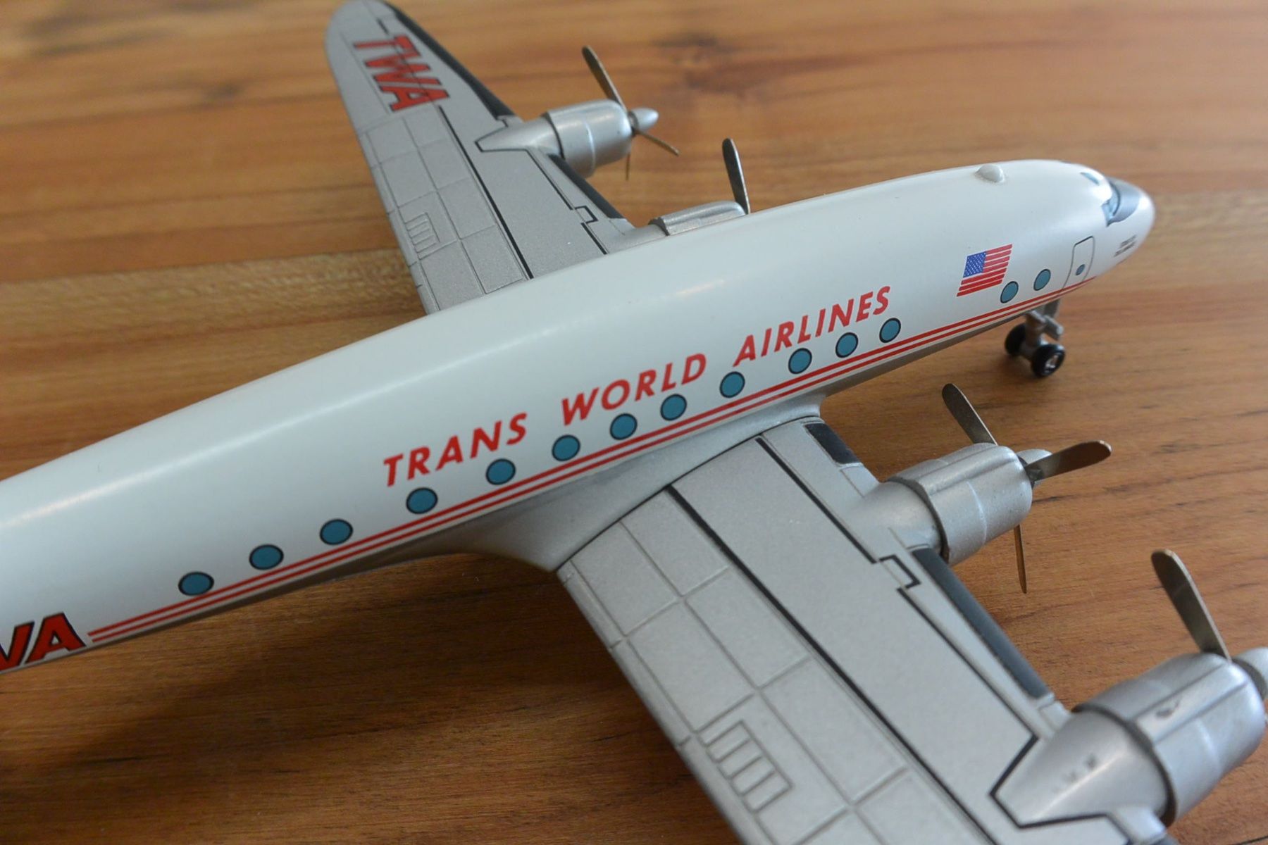 Lockheed Kits de montage: Flugzeugmodell "TWA" Lockheed Constellation – D'occasion à Meilen par stocki56 3