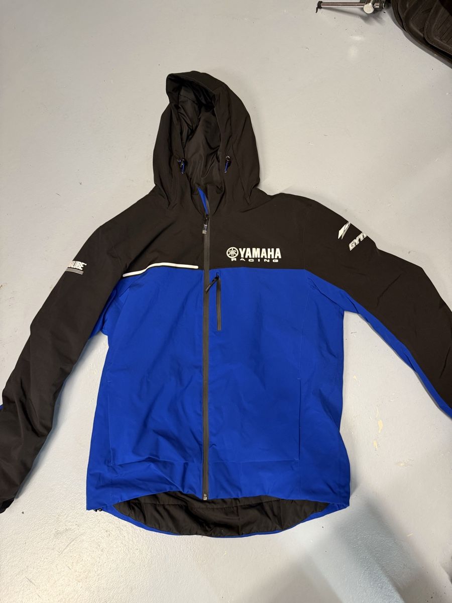 Yamaha Giacche: Yamaha Jacke – Nuovo (secondo la descrizione) da Läufelfingen venduto da ErneAktion
