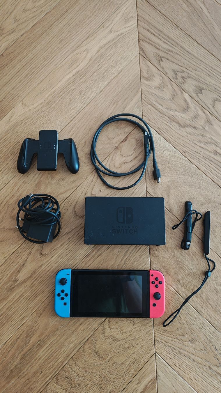 Nintendo Konsolen: Nintendo Switch konsole AB 1 CHF – Gebraucht aus Montagnola von mattbert86