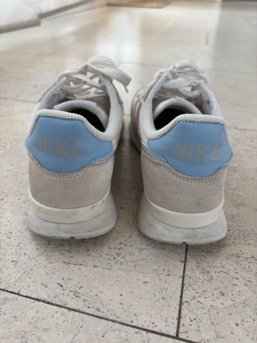 Nike Damenschuhe: Nike Sneaker Weiss/Hellblau, Gr. 37.5 – Gebraucht aus Mühlau von martiniii 3