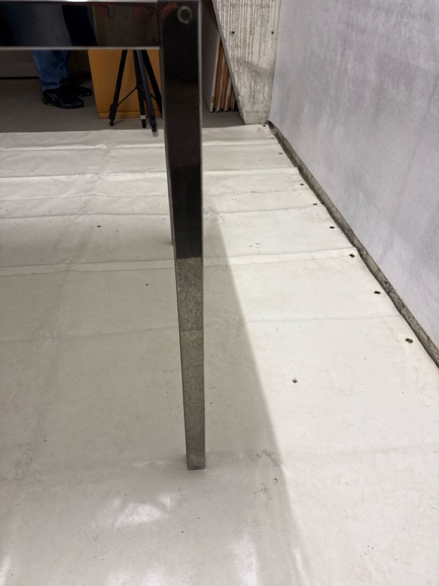 Tische: Rechteckiger Metall Glastisch 85 cm – Gebraucht aus Grenchen von swiss.antiques 2