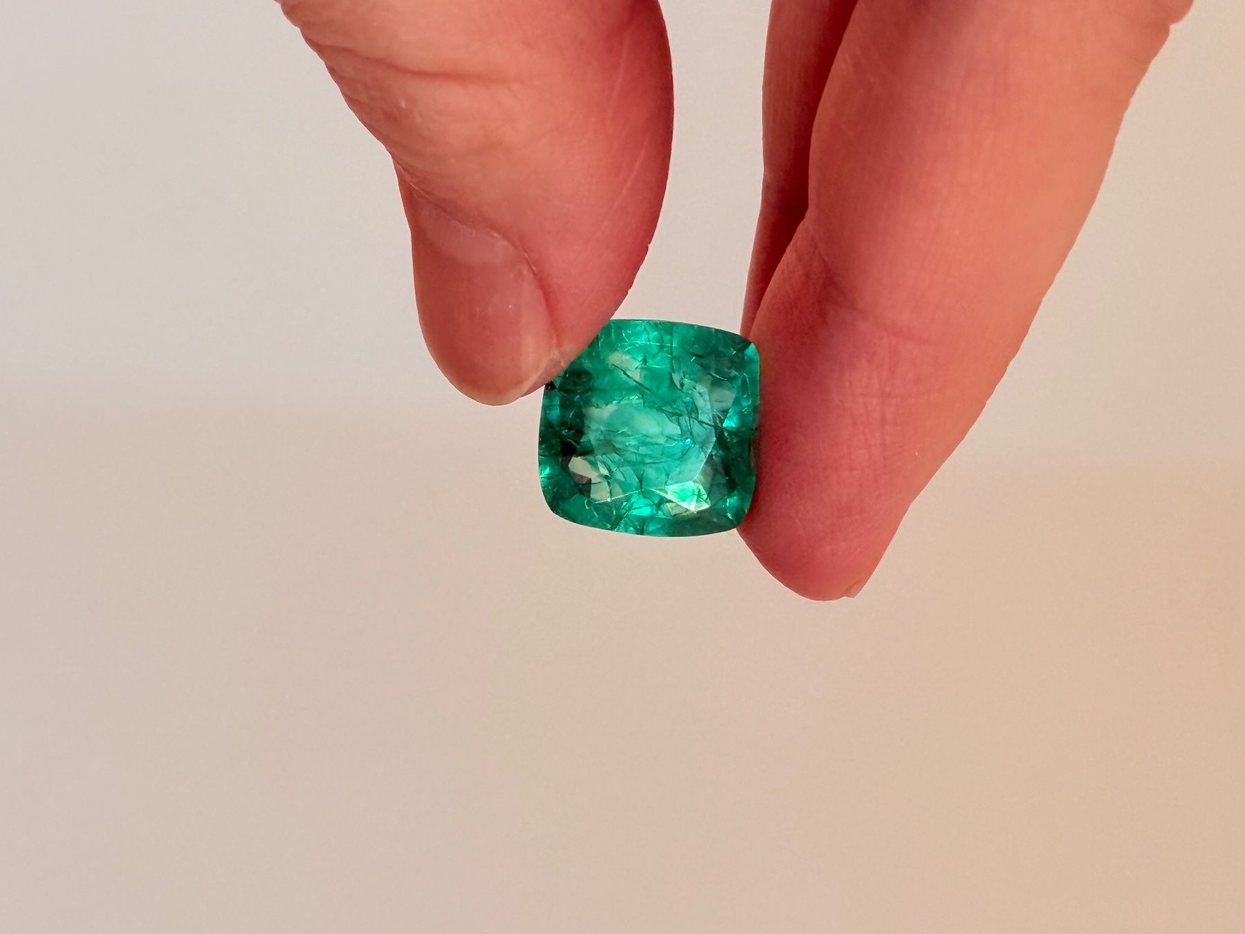 Pietre preziose: 9.45Ct Certified Cushion Cut  GemstoneA+ Quality – Nuovo e nell'imballaggio originale da Genève venduto da AWWA 6