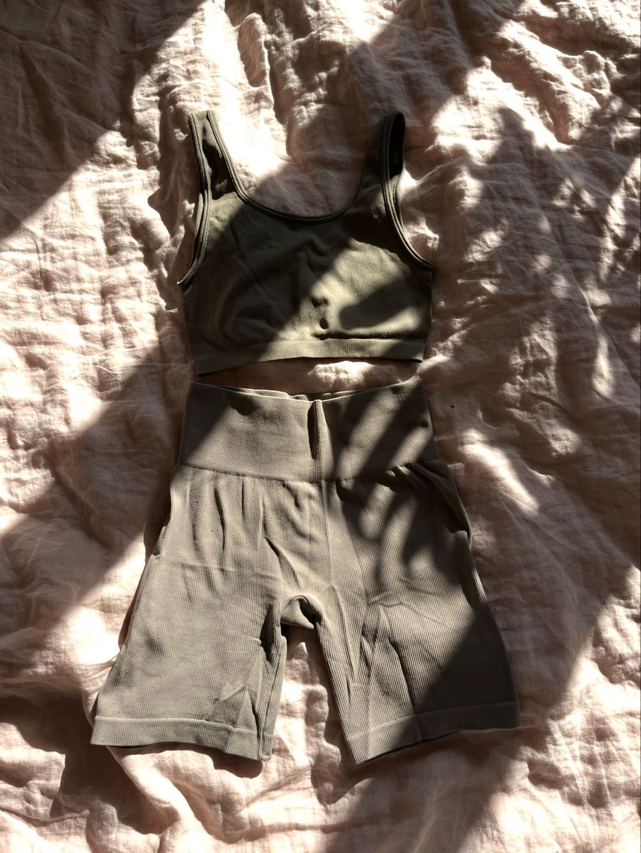 Pull&Bear Lotti di vestiti: Pull&Bear Sportset Beige Grösse XS-S – Usato da Bern venduto da valery_la_cherry