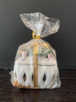 Potpourri in dekorativer Porzellan Dose