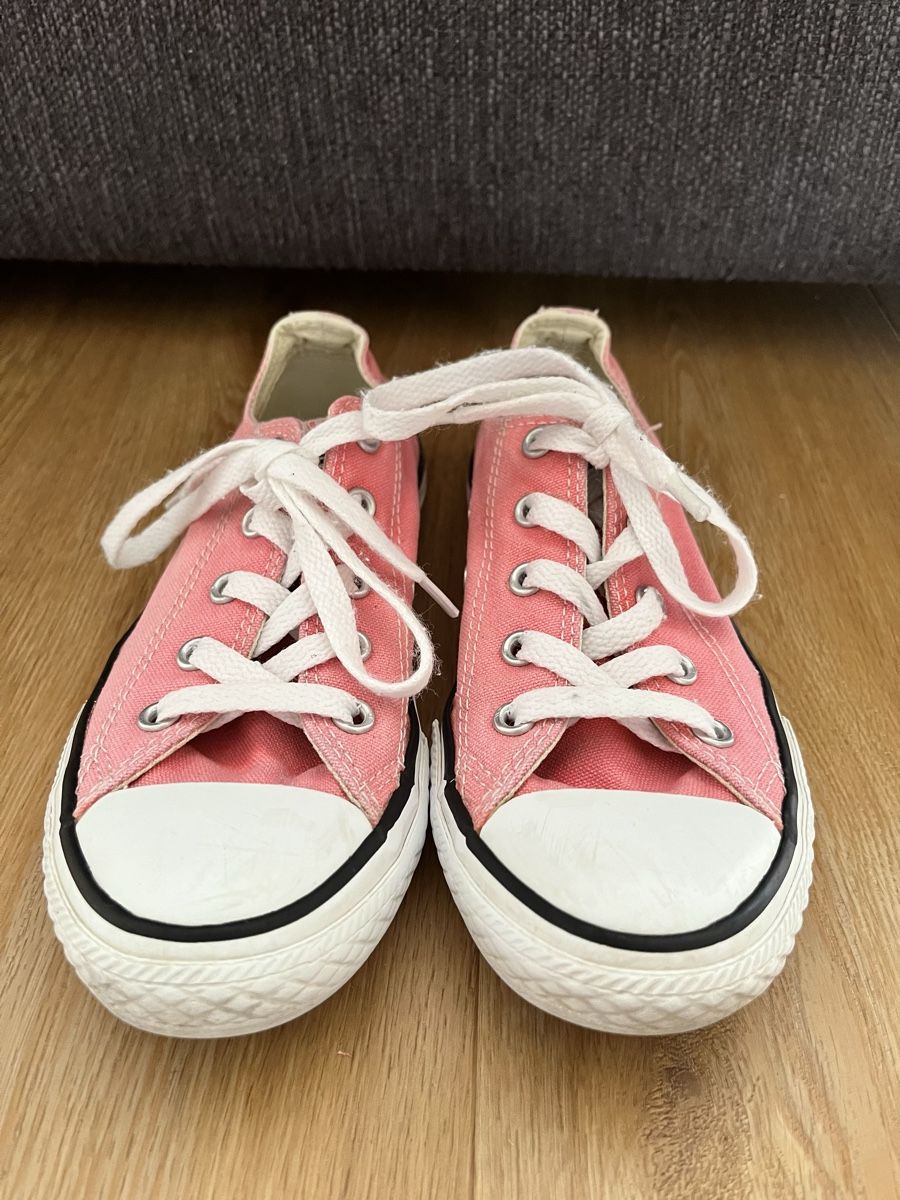 Scarpe per ragazze: Converse All Star Chucks Gr. 32 – Usato da Kradolf venduto da AlexiaEugster 1