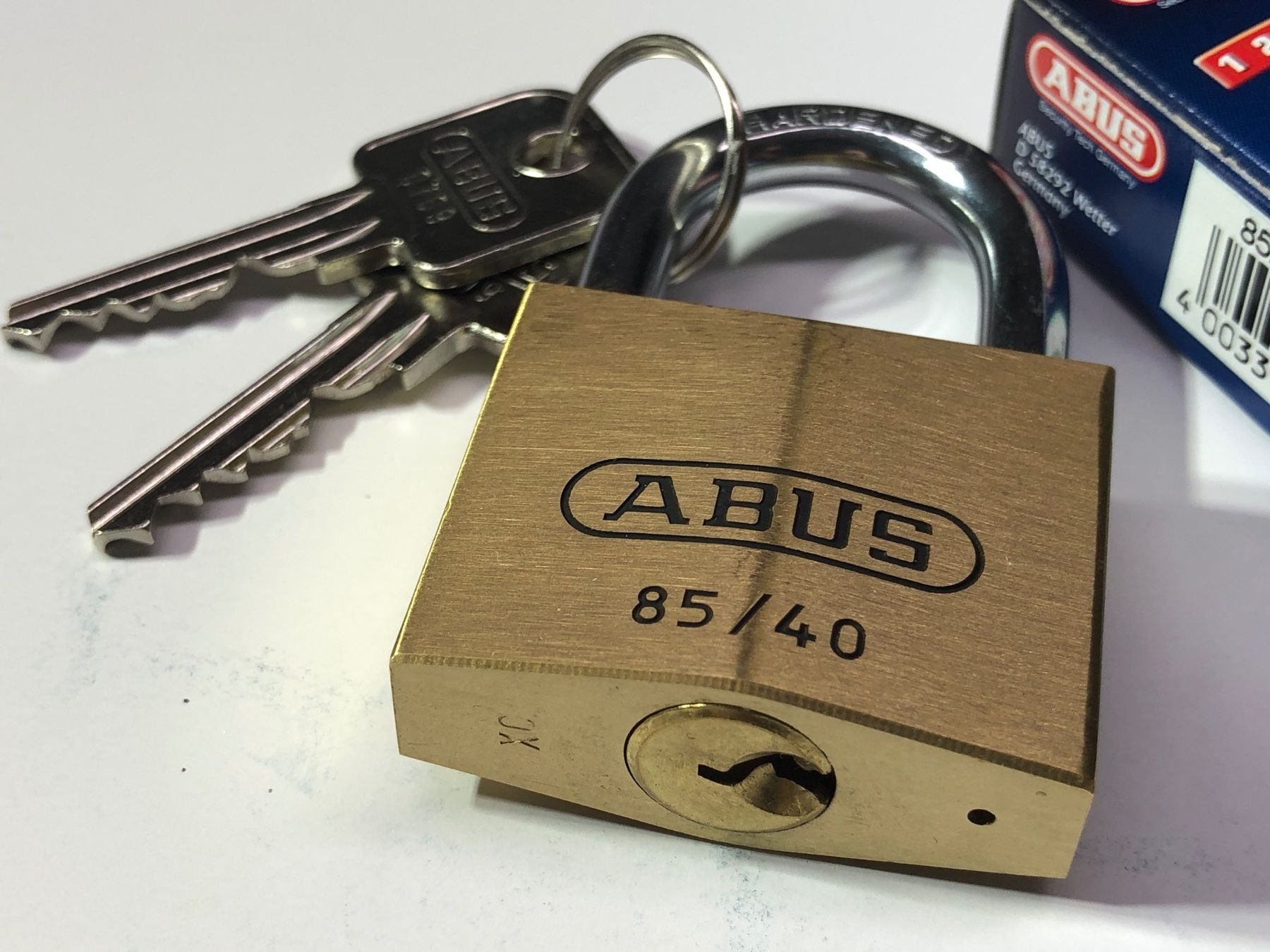 Abus Schlösser: ABUS Messingschloss 85/40 mit 2 Schlüsseln NEU – Neu und originalverpackt aus Bergdietikon von Garak 5