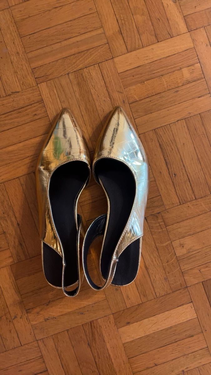 Chaussures femmes: Goldene Schuhe – Neuf (Voir description) à Zürich par sha_207