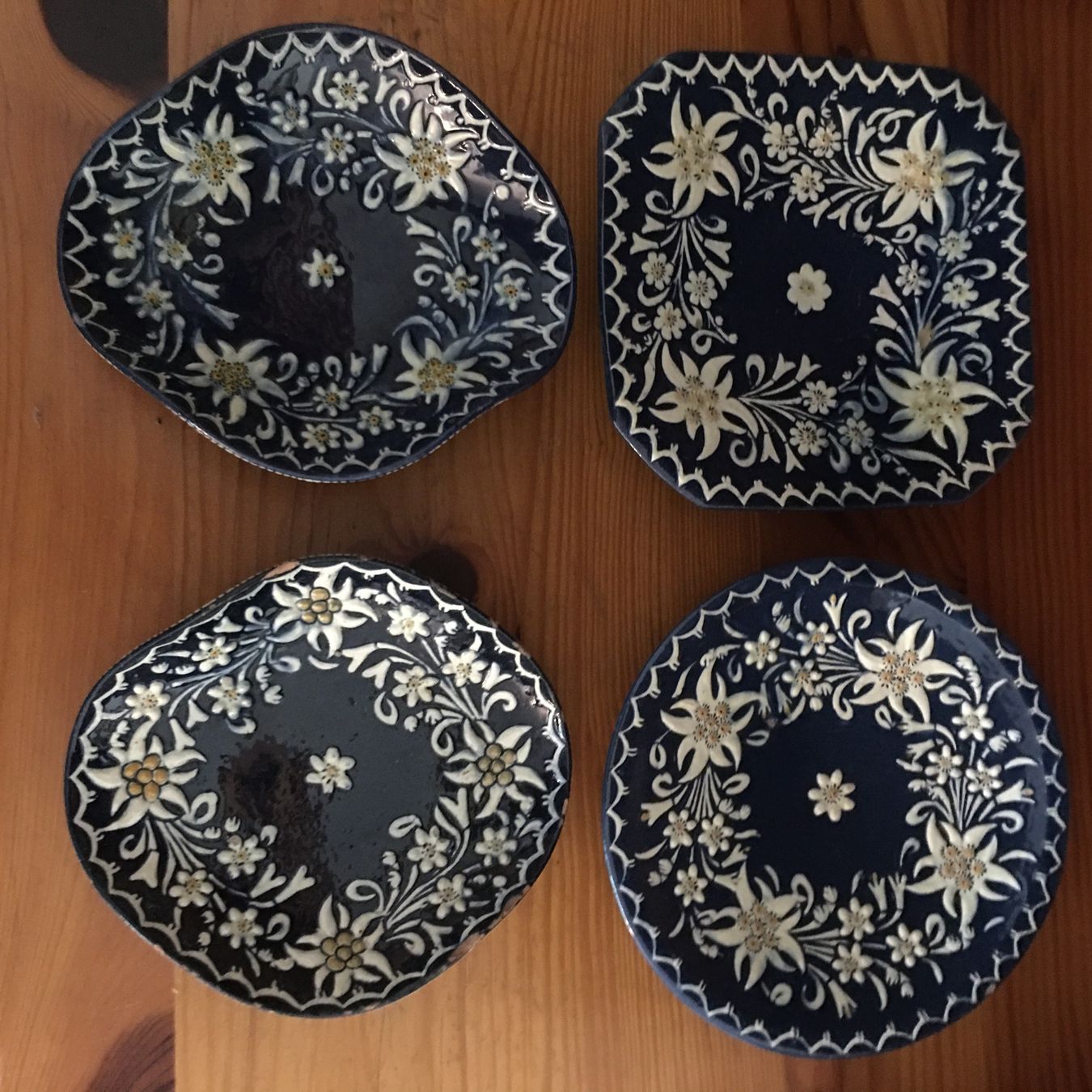 Assiettes: Thoune Majolika, antik ( Thun) – D'occasion à Winterthur par Ringelblume4-2009