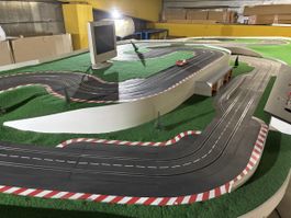 Carrera Exclusiv Rennbahn fest aufgebaute XXL Rennstrecke