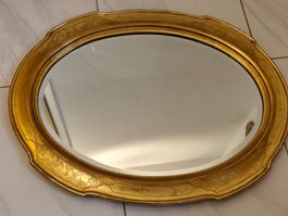 Wandspiegel mit Goldrahmen