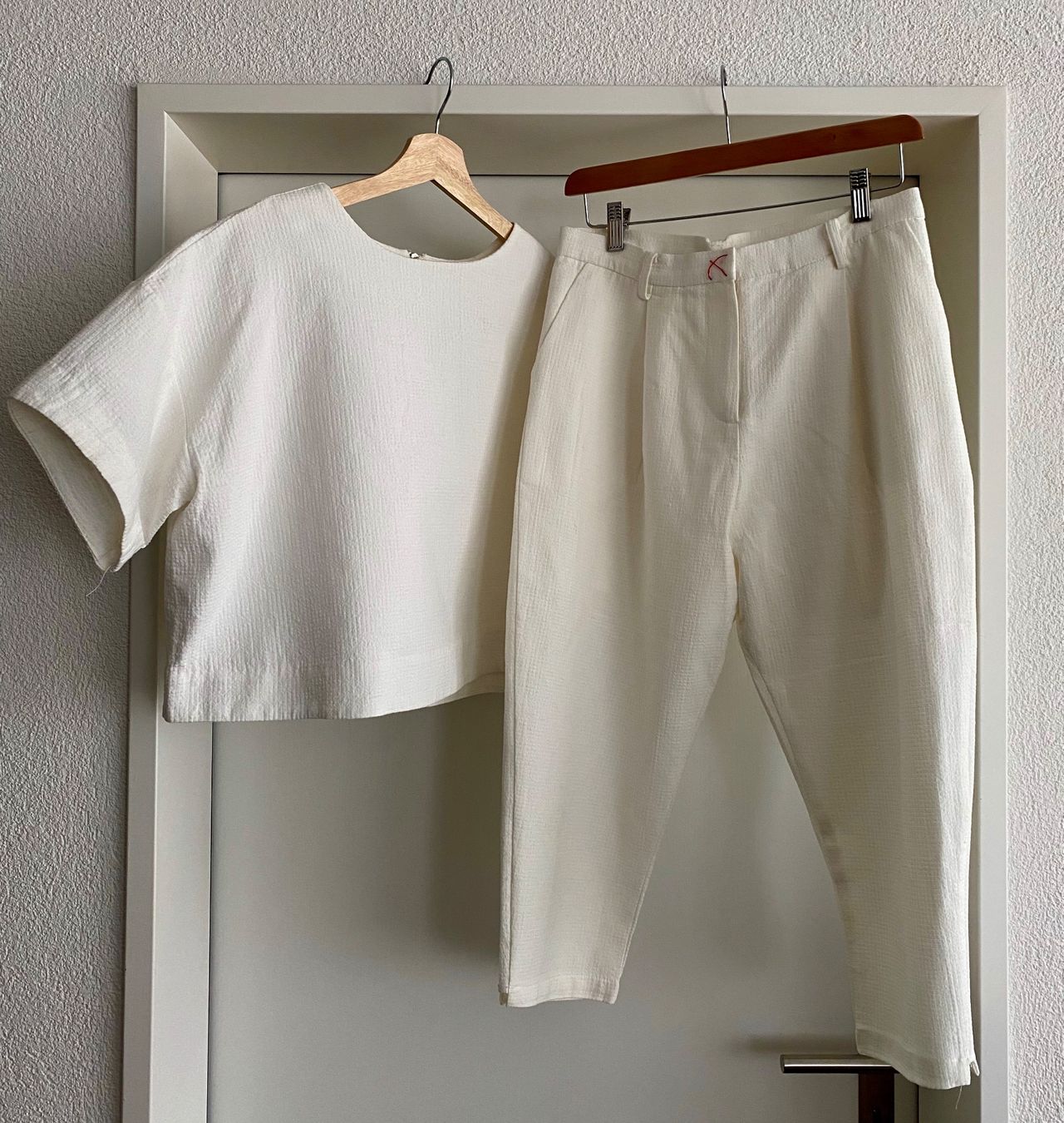 Anzüge & Kostüme: NEU Damen Leinen Anzug Weiss Gr. M – Neu (gemäss Beschreibung) aus Zürich von ron_t88f