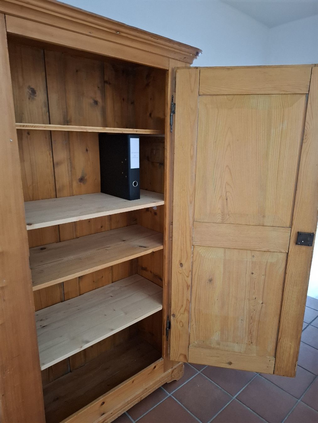 Armadi: Bauernschrank Tanne – Usato da Egg b. Zürich venduto da Kleinigkeit123 2