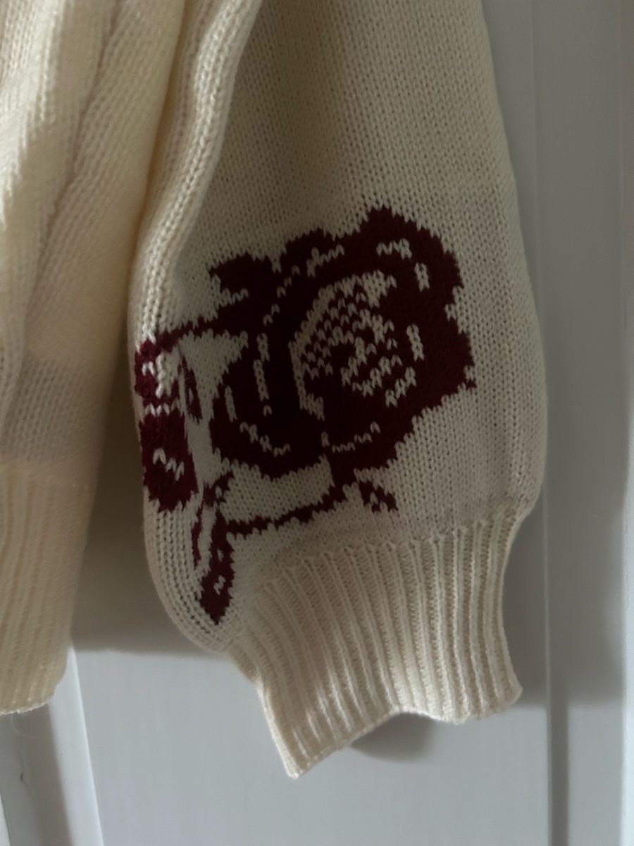 Shein Pulls & Sweat-shirts: Schöner Strickpullover mit Rosenmuster 🌹 Grösse S – D'occasion à Frauenfeld par jae_vs6j 3