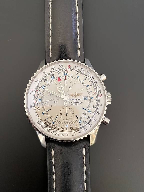 Breitling Uhren: Breitling Navitimer World 46mm – Gebraucht aus Leuzigen von Primmo