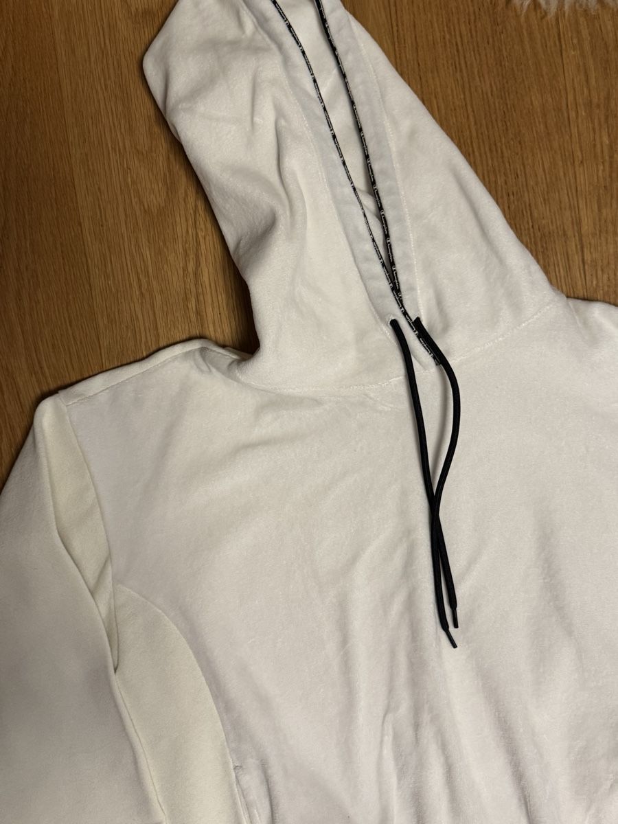 Champion Lotti di vestiti: Suit champion S/M – Usato da Zürich venduto da reg_vvr6 2