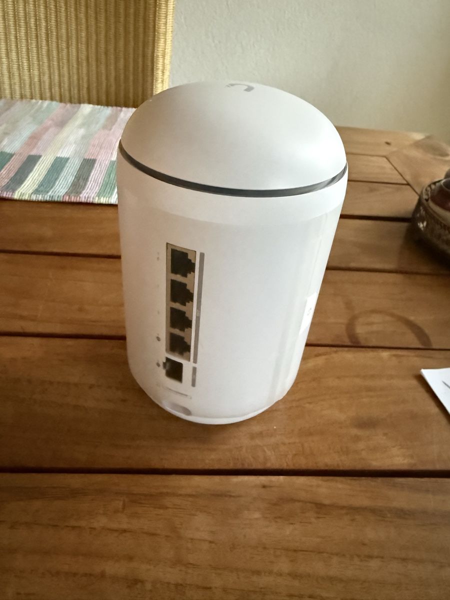 Ubiquiti Modems & Router: Ubiquiti Dream Router 7 – Neu (gemäss Beschreibung) aus Illnau von Mgery 3