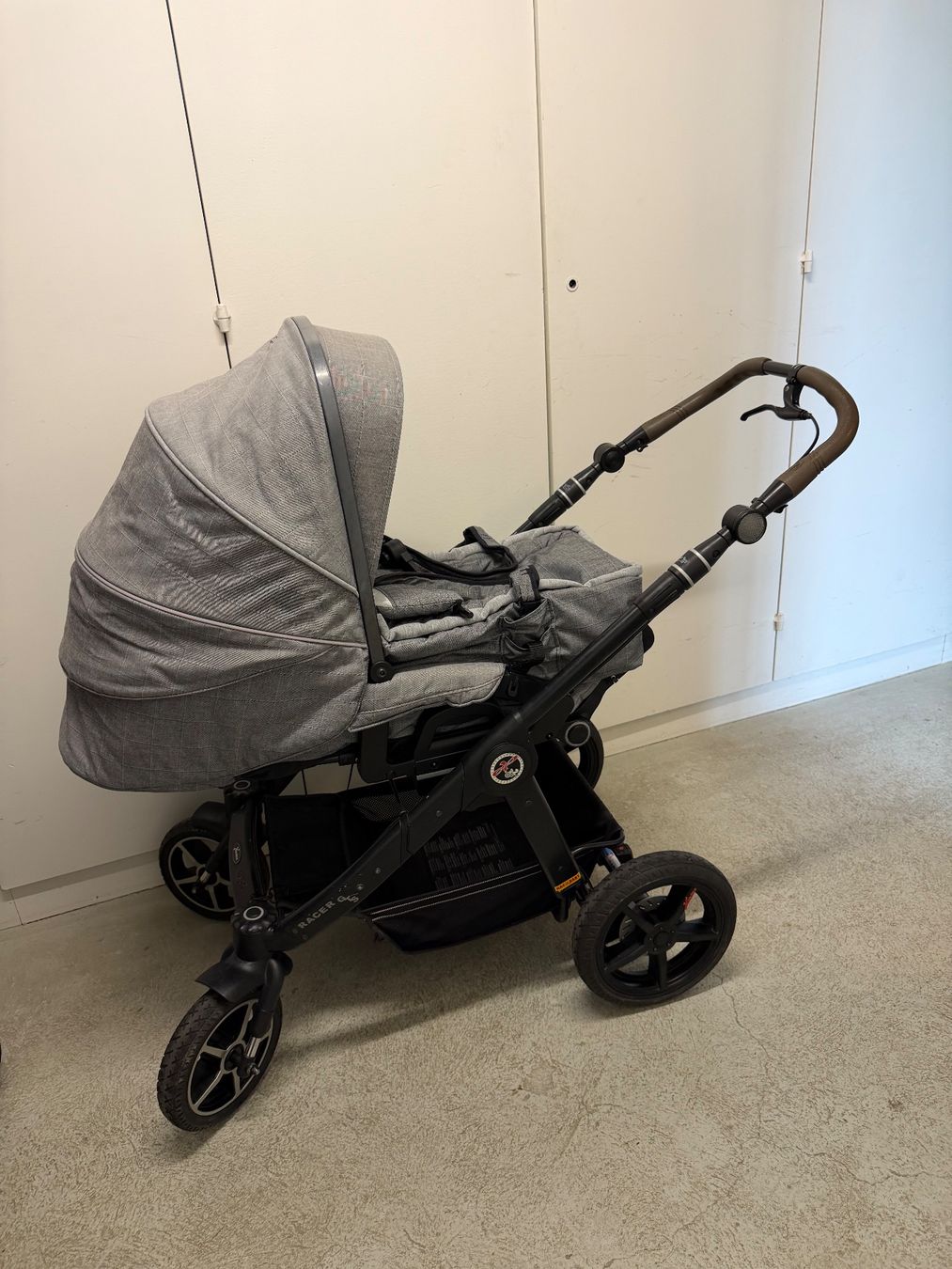Hartan Carrozzine: Hartan Kinderwagen – Usato da Unterentfelden venduto da van_m8g7 7