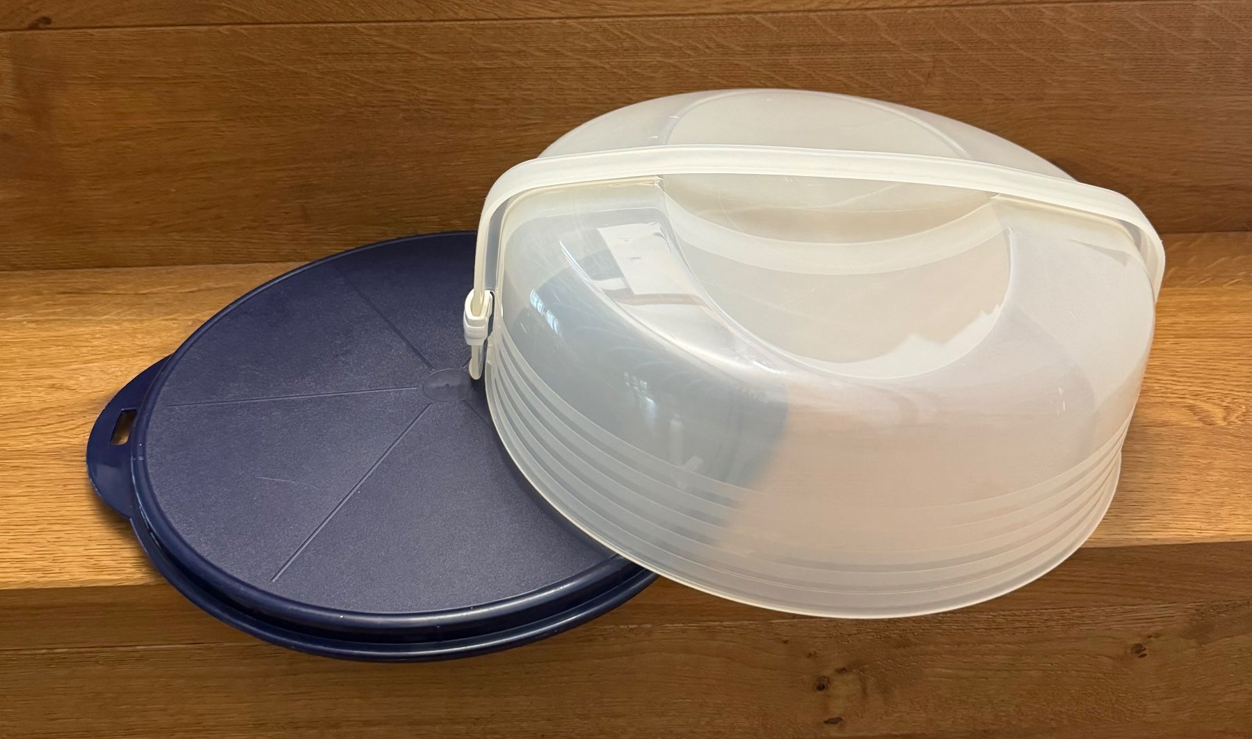 Tupperware Contenitori & Simili: Tupperware Tortenbehälter – Usato da Herzogenbuchsee venduto da zukerka