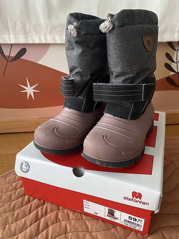 Scarpe per ragazze: Winterstiefel Gr 30 – Usato da Jona venduto da ire_y2yh