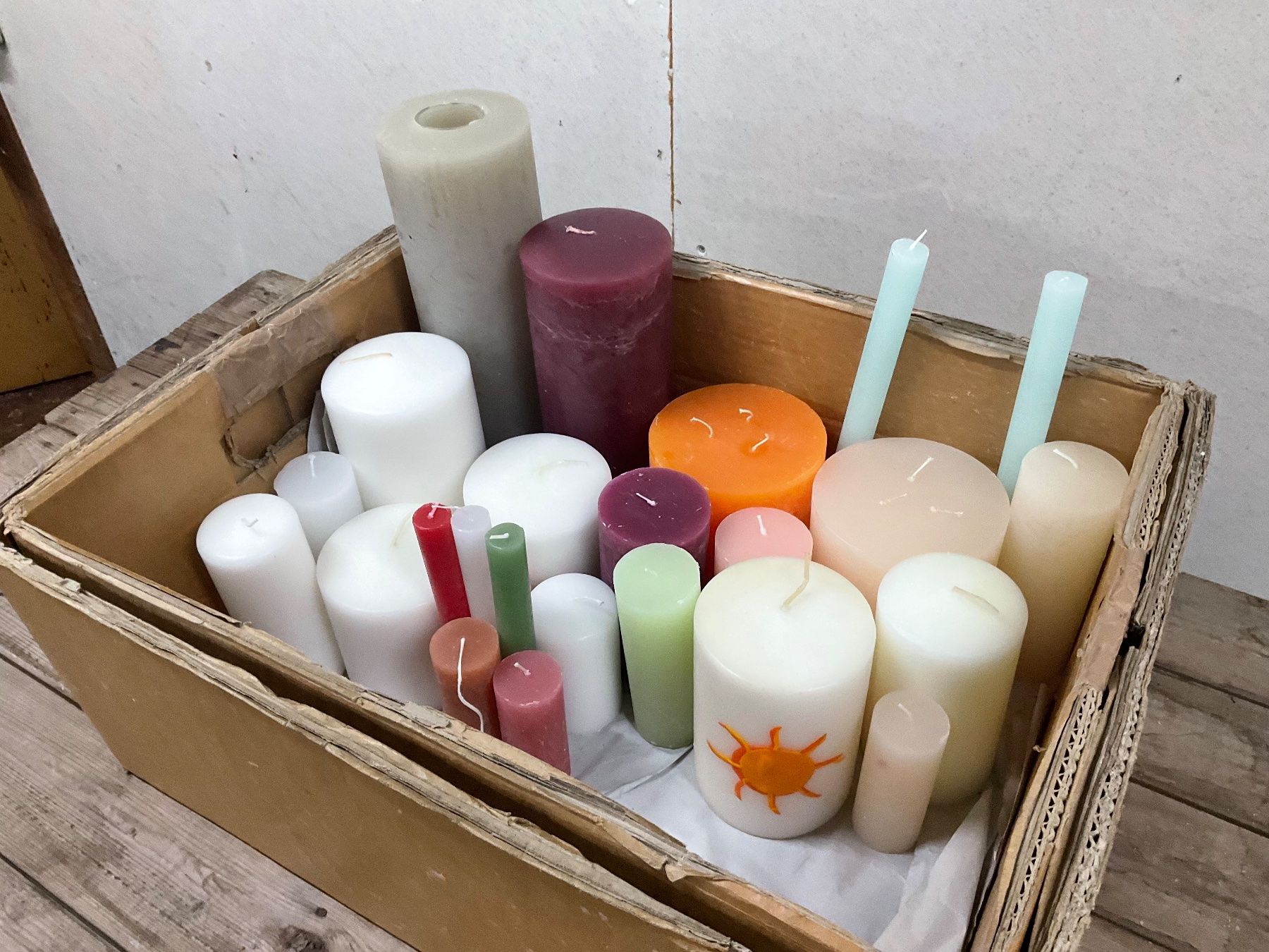 Bougies: 327 Posten Raureifkerzen aus Liquidation – D'occasion à Derendingen par Meisterstuecke 2