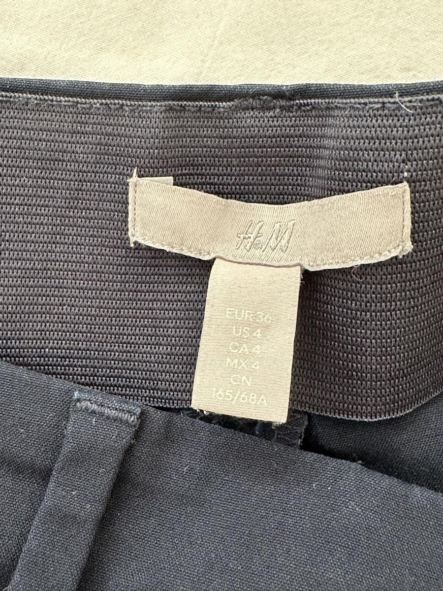 H&M Hosen: Damen Hose dunkelblau Grösse 36  – Gebraucht aus Luzern von linnblake 2