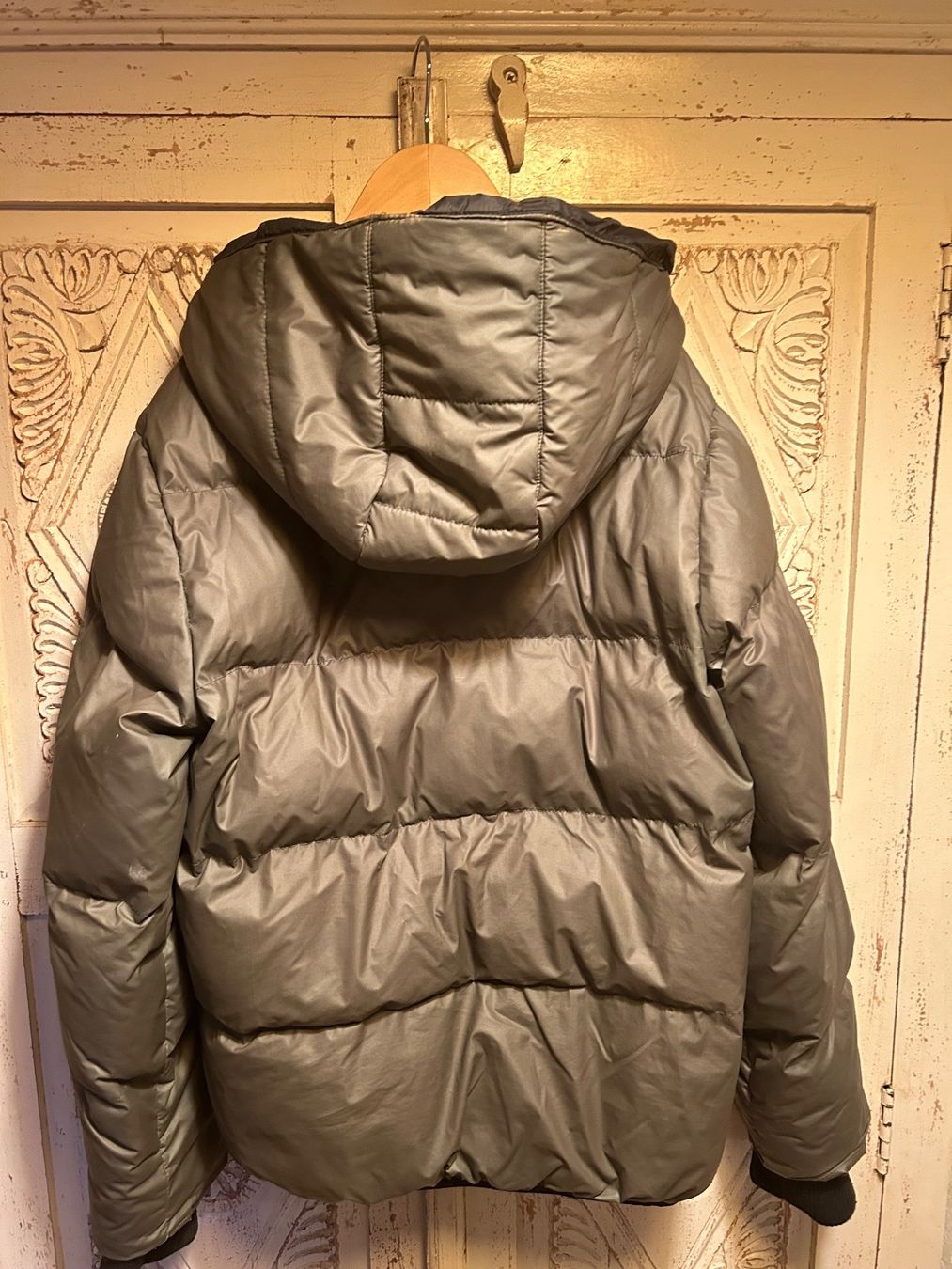 Guess Vestes & Manteaux: Doudoune – D'occasion à Genève par rescateCH 1