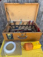 Vintage Werkzeugkiste mit Werkzeugen