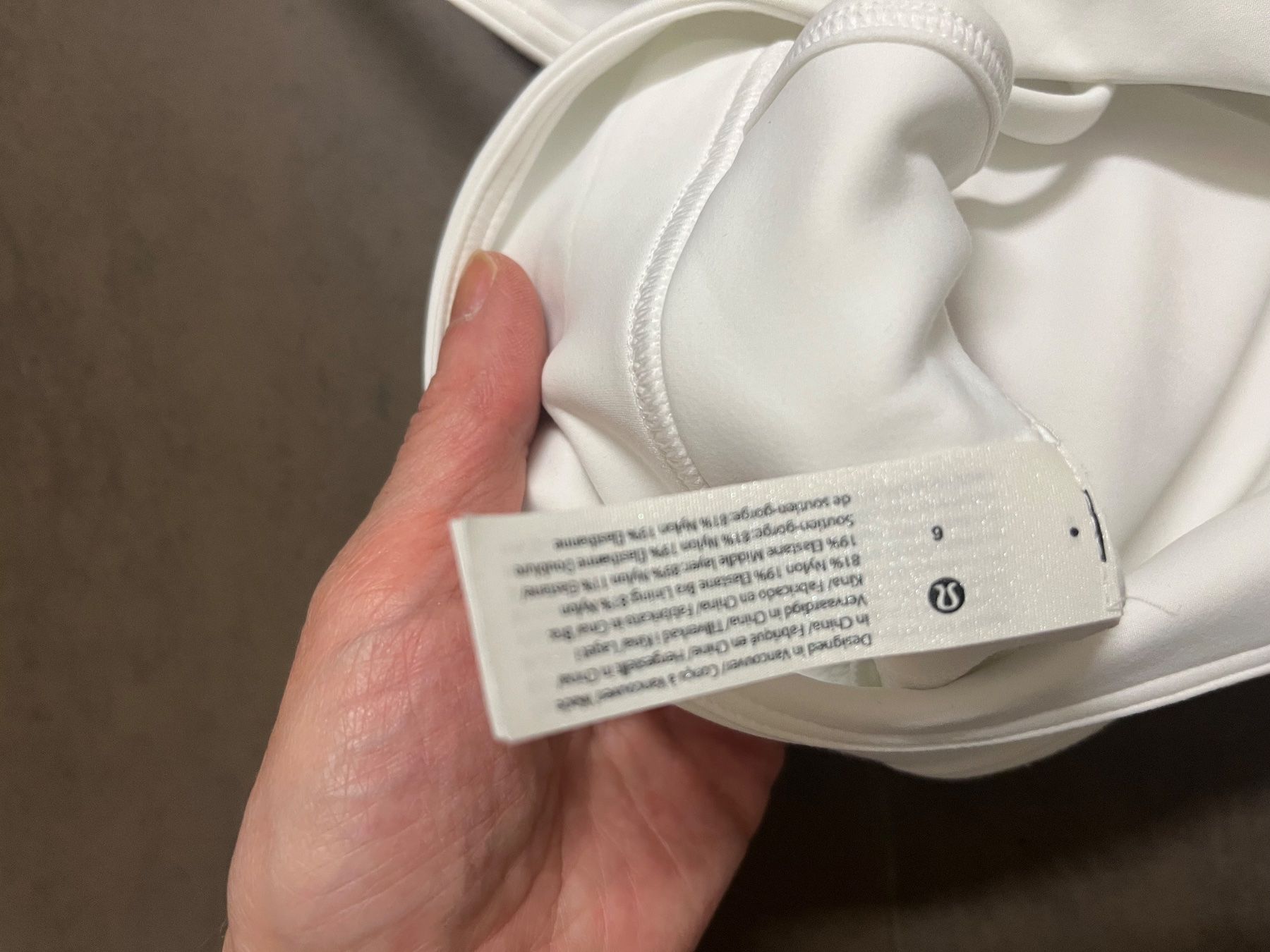 Lululemon Top: Lululemon Sport BH weiss Gr6 – Nuovo (secondo la descrizione) da Zürich venduto da Gabi_78 2