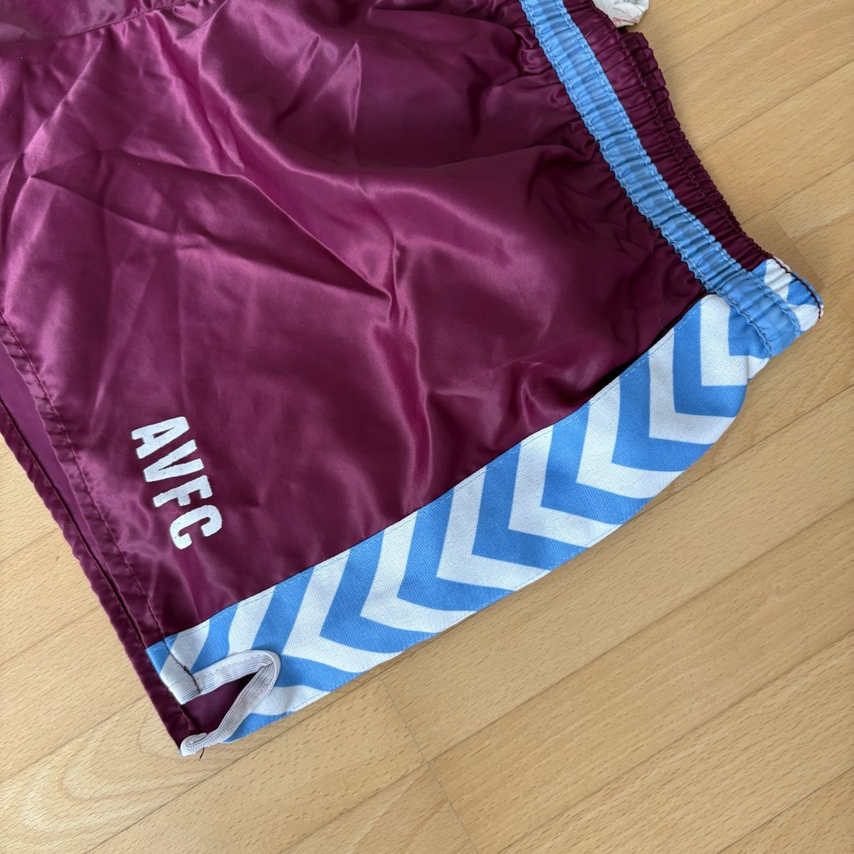 Hummel Leibchen & Hosen: Aston Villa Hose Vintage Hummel 70s – Gebraucht aus Winterthur von LaBodega 5