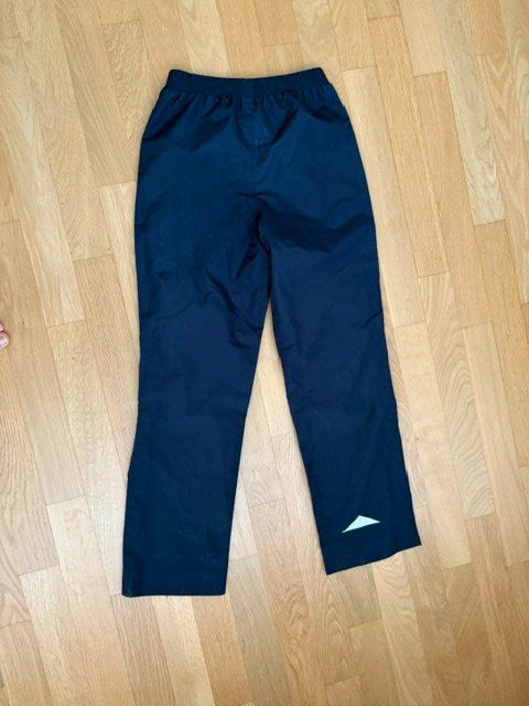 Tchibo Hosen: Regenhose Gr. 146/152 neuwertig – Gebraucht aus Zürich von Sonnenblume_65 1
