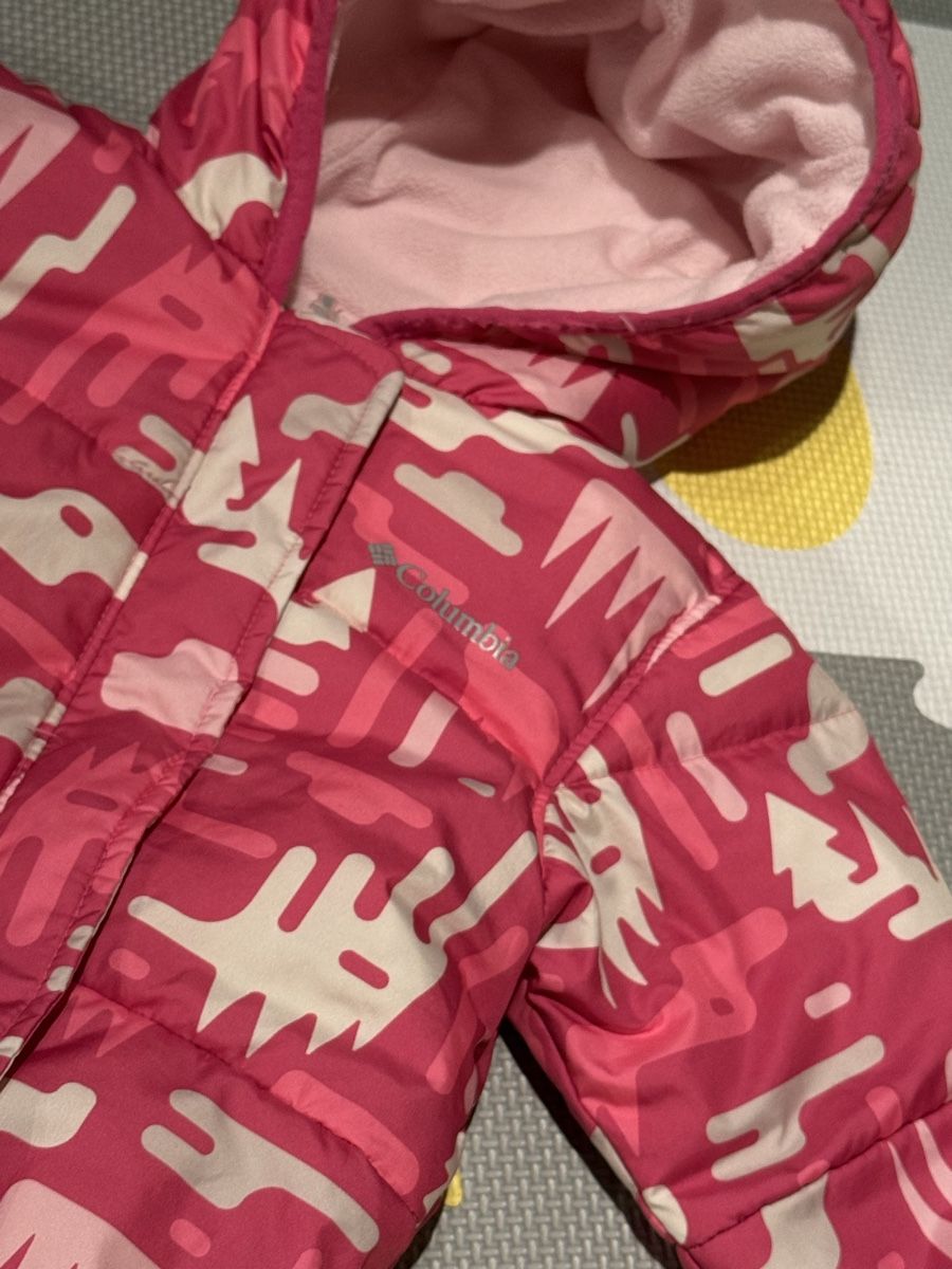 Anzüge: Columbia Snowsuit, Pink/White Pattern, Size 12 Months – Gebraucht aus Uerkheim von yak_5tb7 2