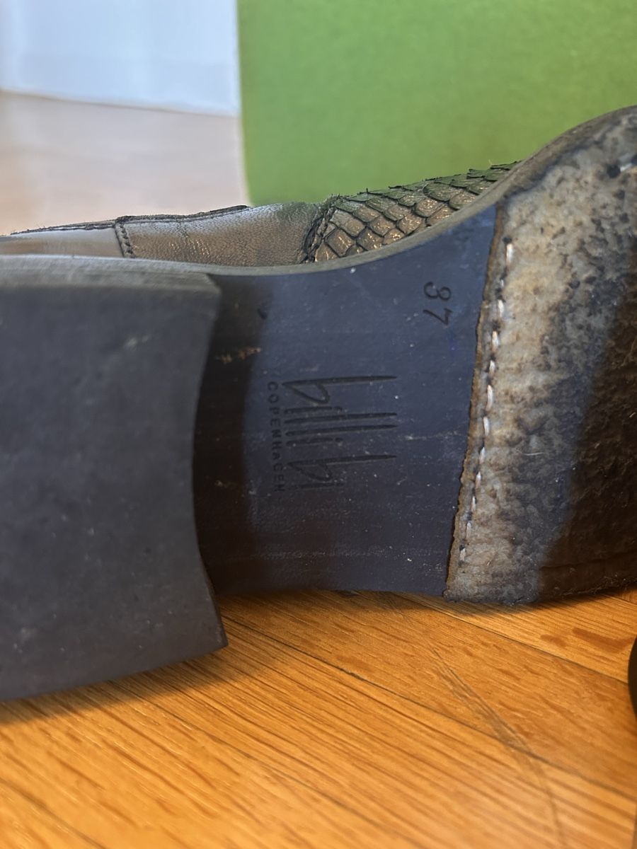 Scarpe da donna: Stiefeletten Leder Rote streifen Gr. 37 – Usato da Zürich venduto da olivia_oh_dear 3
