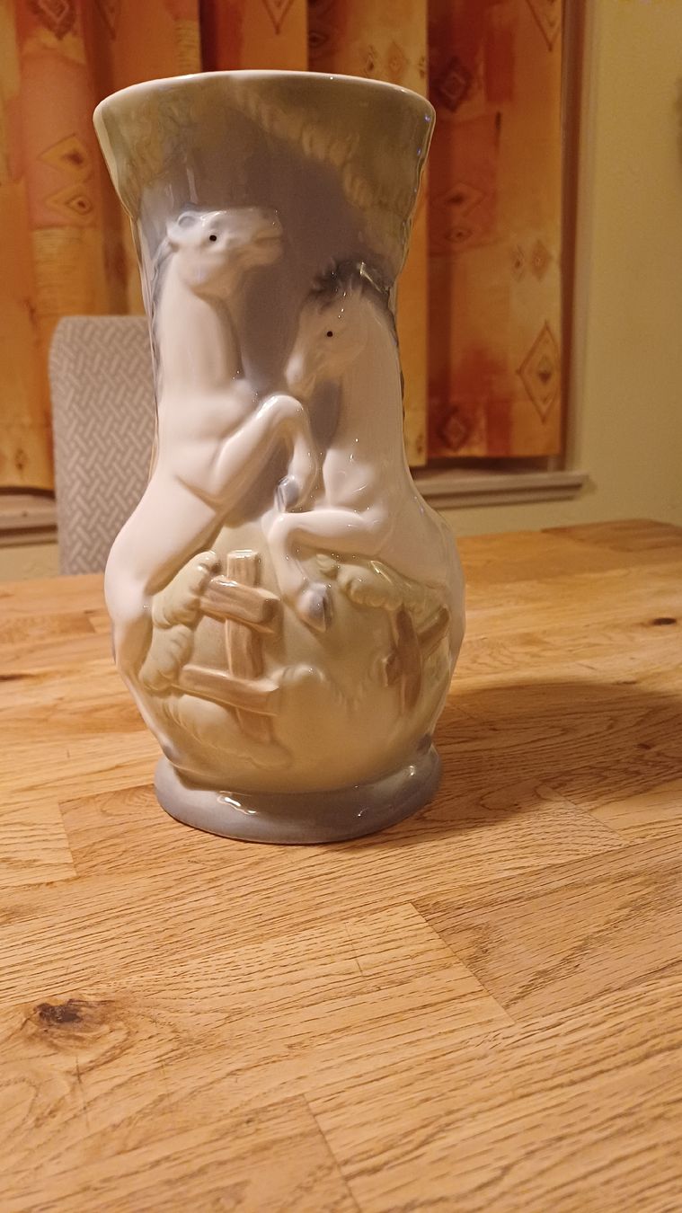 Vasen & Gefässe: Schöne Vase  Pferd motiv – Gebraucht aus Flawil von Naphtali 3