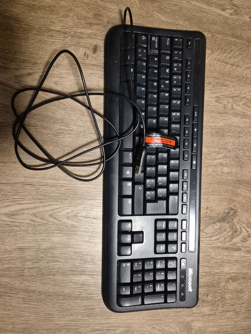 Microsoft Tastiere: Microsoft Tastatur Wired Keyboard 600, schwarz, USB – Nuovo (secondo la descrizione) da Altendorf venduto da s_ljj9 1