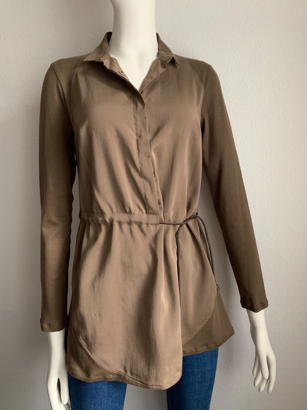 Camicette: Bruenello Cucinelli Bluse – Nuovo (secondo la descrizione) da Winterthur venduto da 19.19 1