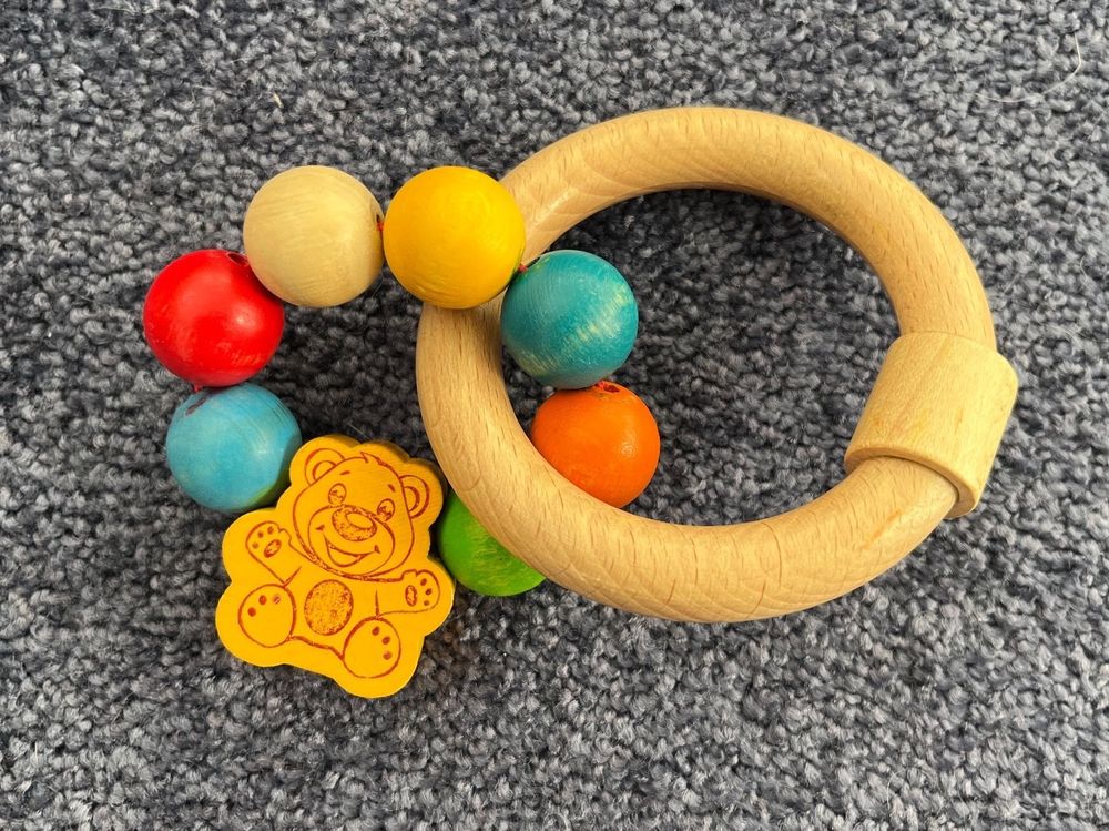 Greifling Beissring Rassel aus Holz (Gebraucht) in Sisseln AG für CHF 3 ...