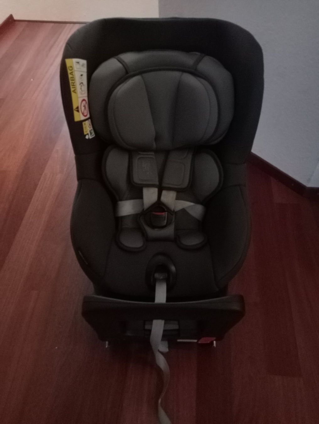 Britax Römer Auto-Kindersitze: "Britax Römer Dual fix i-Size" – Gebraucht aus Bilten von ale_8cyx