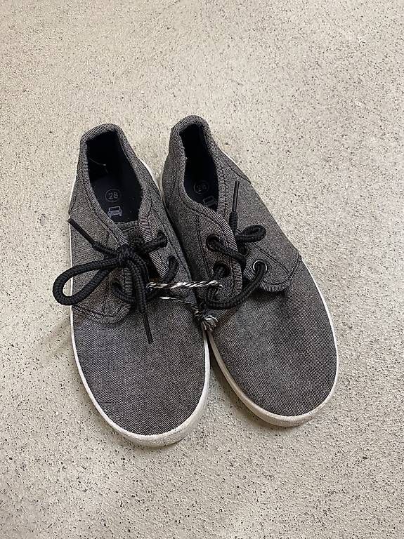Scarpe per ragazzi: Schuhe Grösse 28 Jungs – Usato da Horw venduto da sere4