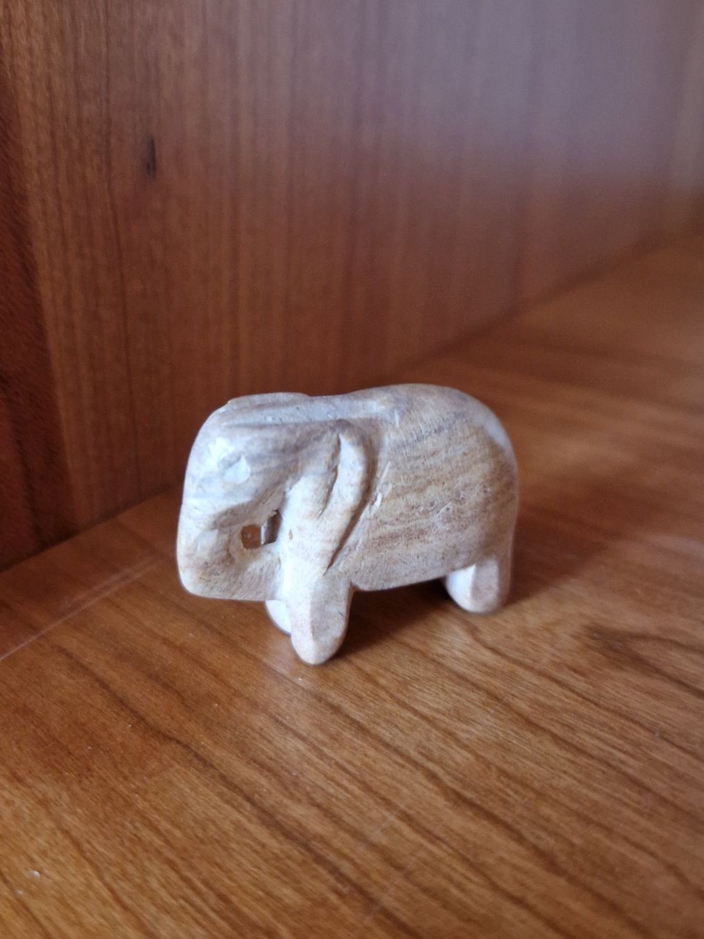 Statuette: Deko Elefant Speckstein – Usato da Rüti ZH venduto da Gigelisuppe 1