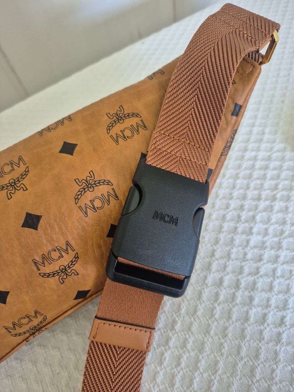 Mcm Borse: Neue MCM Belt Bag – Nuovo (secondo la descrizione) da Dottikon venduto da Pega7 7