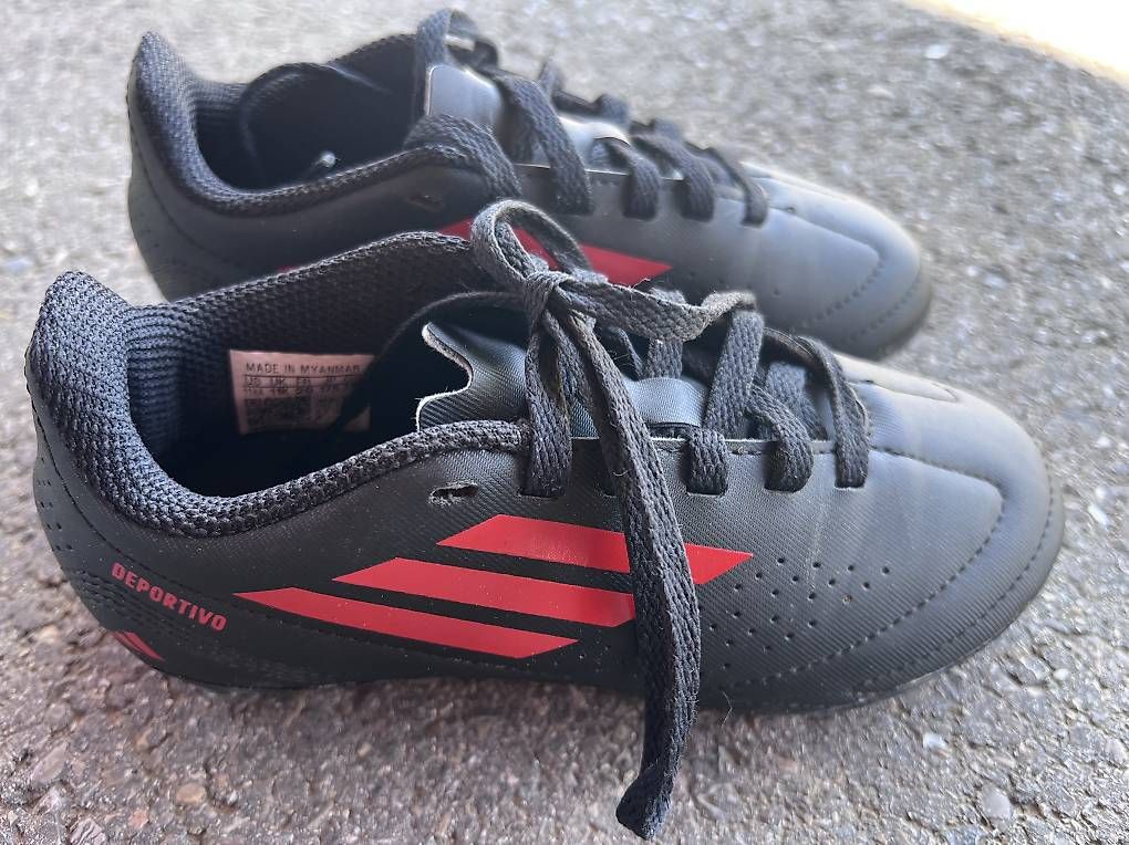 Adidas Scarpe per ragazzi: Fussballschuhe Adidas Gr. 29 – Usato da Altishausen venduto da sms02