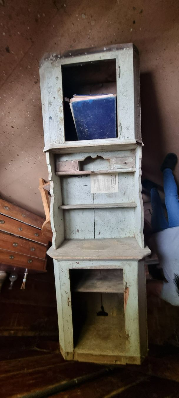 Büffets: Antiker Buffetschrank, hellblau, Vintage Look, Holzmöbel – Gebraucht aus Gossau SG von juergDaenzer